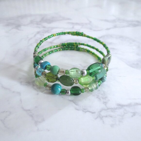 NWOT Artisan Handmade Green & Turquoise Adjustable Comfortable Stretch Bracelet - Picture 4 of 4